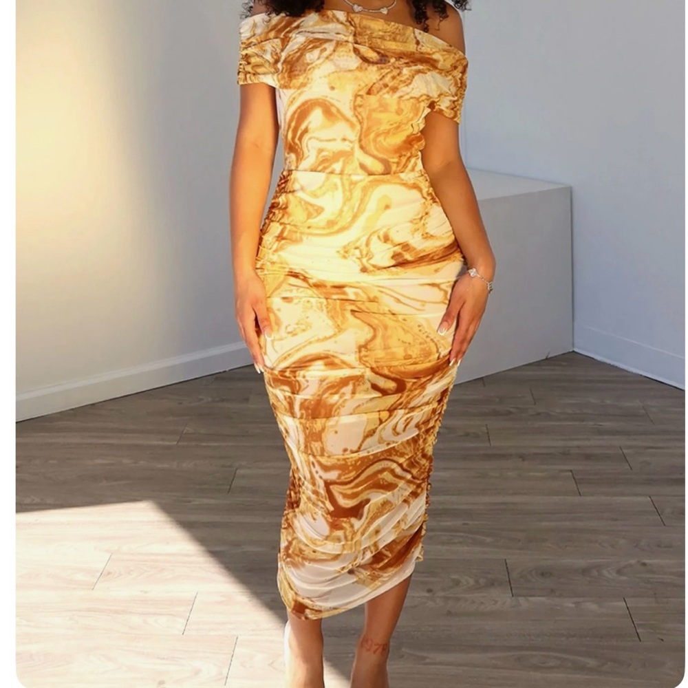 Elegant Marble Print Maxi Dress